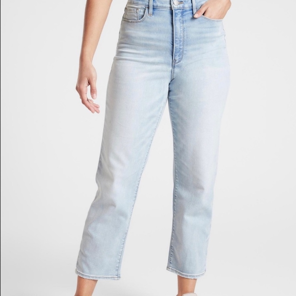 Athleta Sculptek Straight Leg Ankle Jean Light Wash